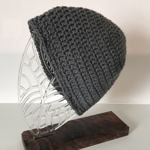 Crochet beanie - Picture 1 of 2